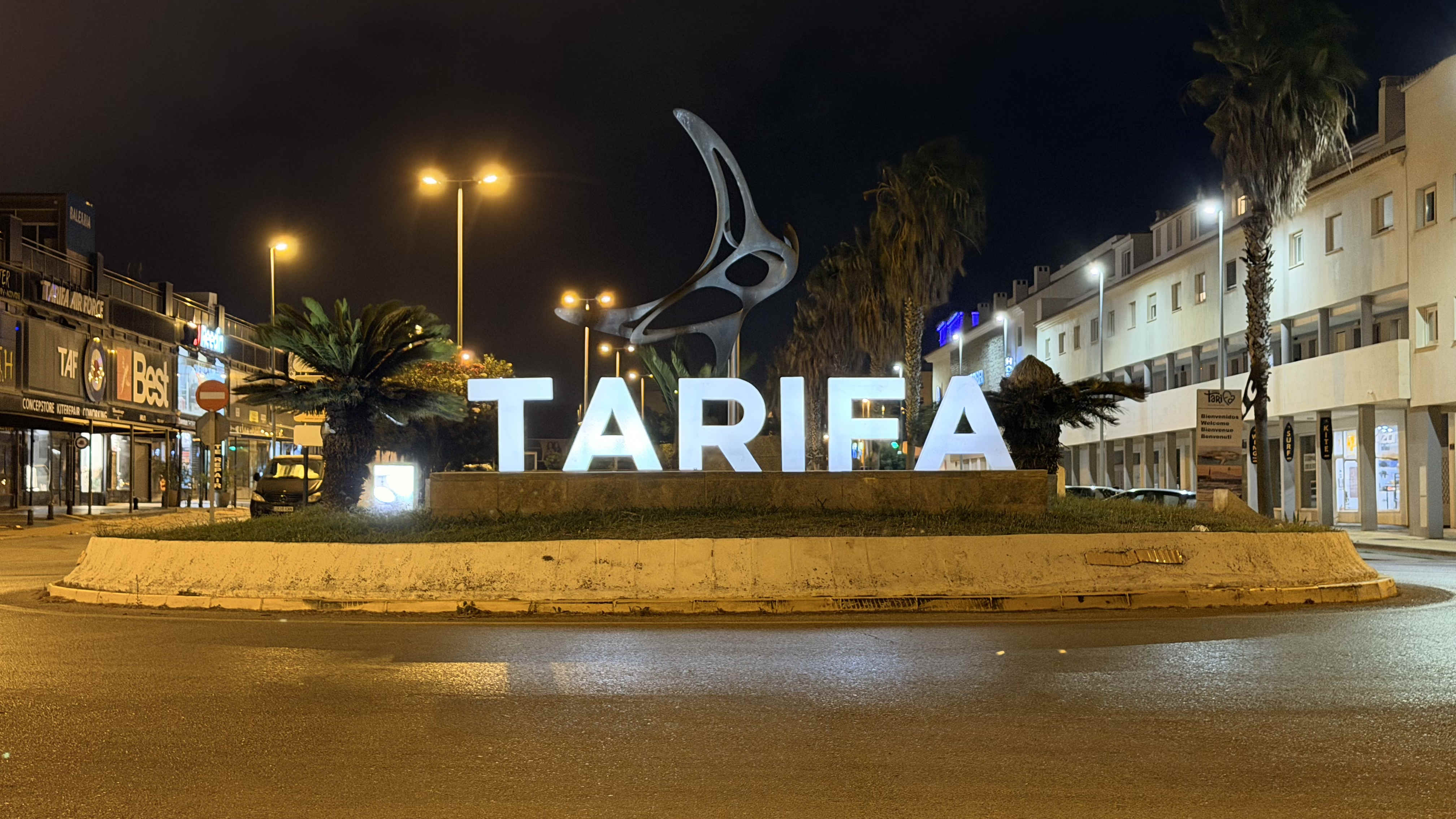 Tarifa Entree Rotonde by night